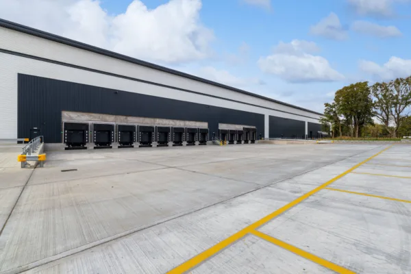 Panattoni Park Crawley yard photo with dock and level access doors and trees